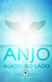 Anjo alado ao lado